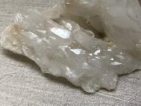 ブラジル産水晶原石　665g　約15cm×13cm
